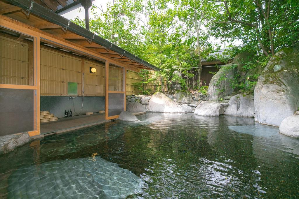 Yufuin Onsen Hinoharu Ryokan