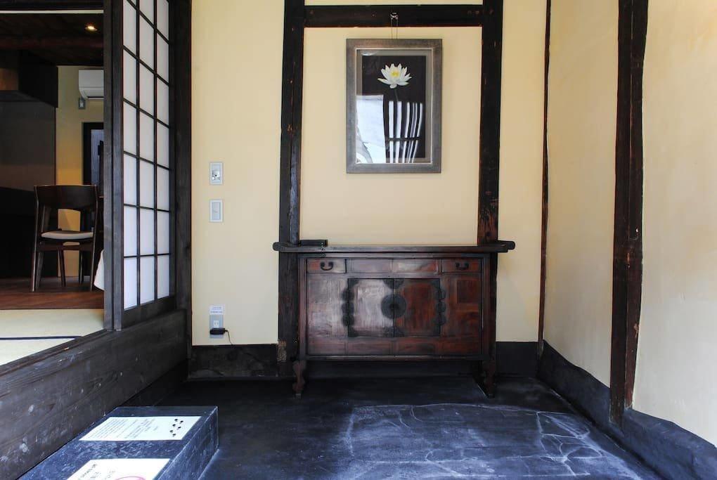 Apartment in Yamatooji 405301