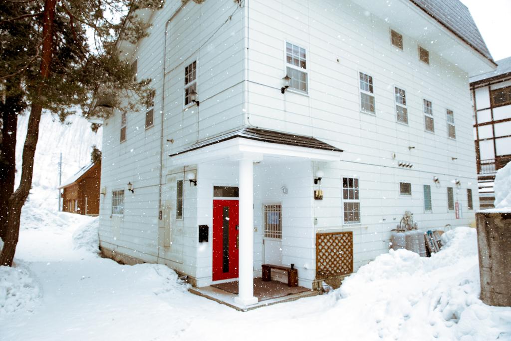 Red Door Lodge Hakuba