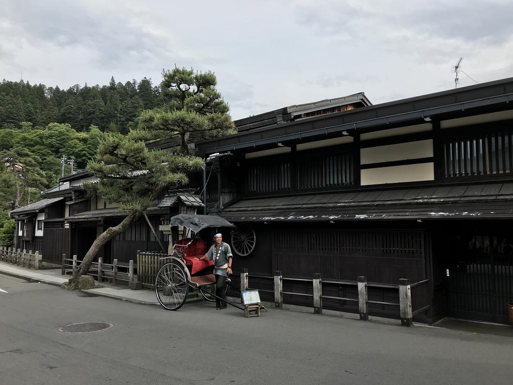 ESTABLISHMENT Takayama Station