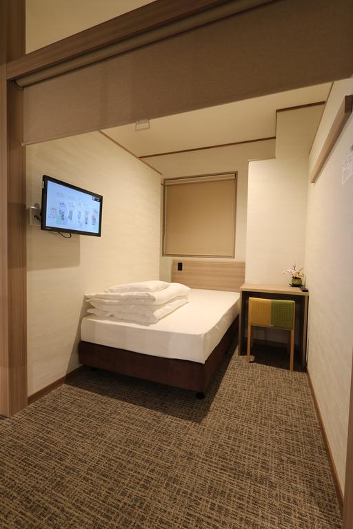 Cabin & Capsule Hotel J-SHIP Osaka Namba