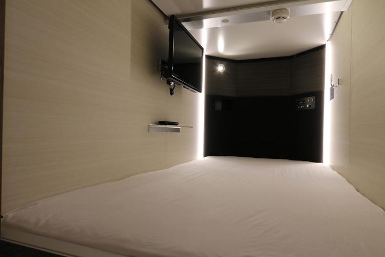 Cabin & Capsule Hotel J-SHIP Osaka Namba