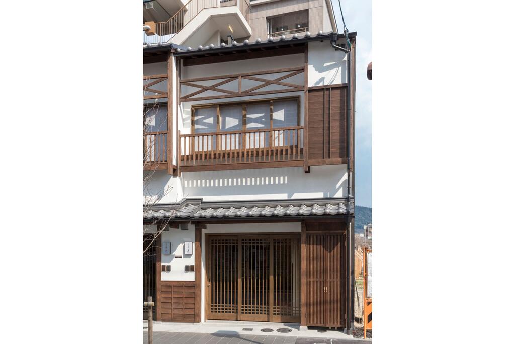 Hanagoromo Machiya House