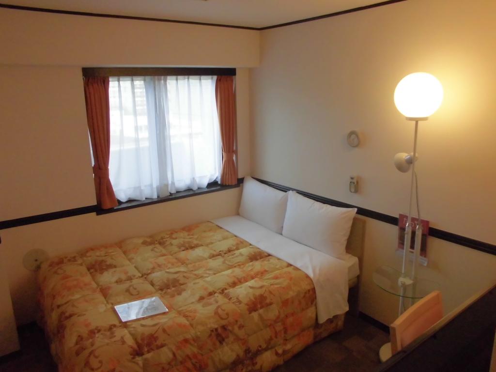 Toyoko Inn Shin-Osaka Chuo-guchi Honkan