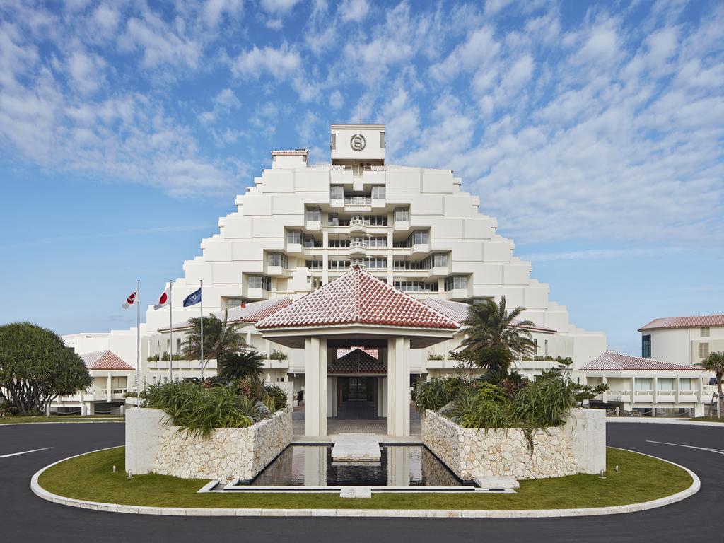 Sheraton Okinawa Sunmarina Resort