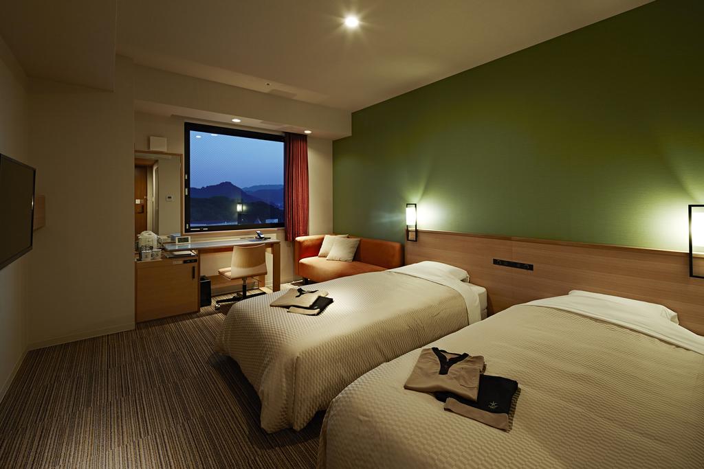 Candeo Hotels Matsuyama Okaido