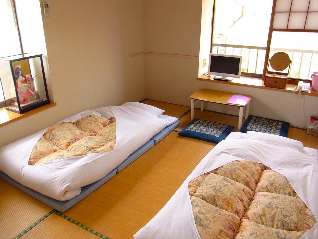 Fuji-Hakone Guest House