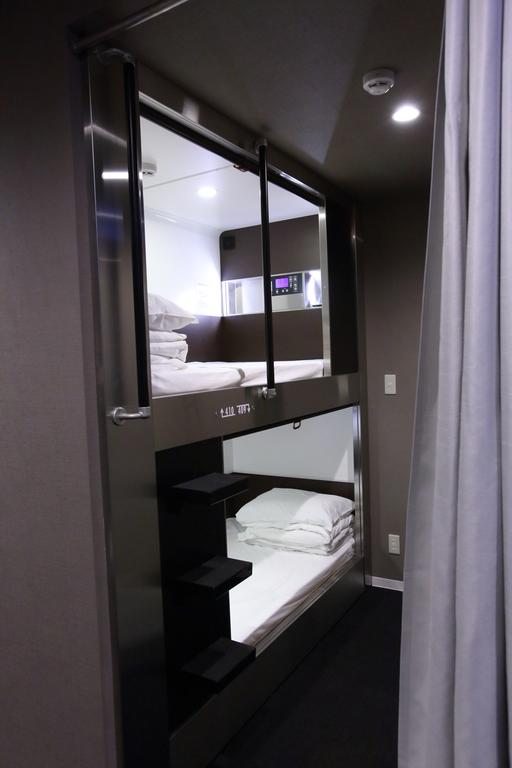 Capsule Hotel Valie Ebisucho