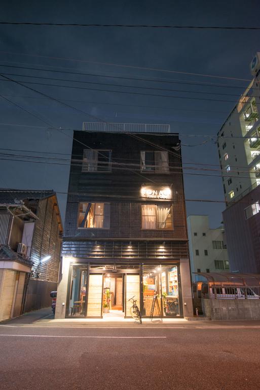 Tonagi Hostel & Cafe