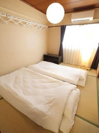 Nipponbashi Kuromon Market 30sec 2BR YU5B