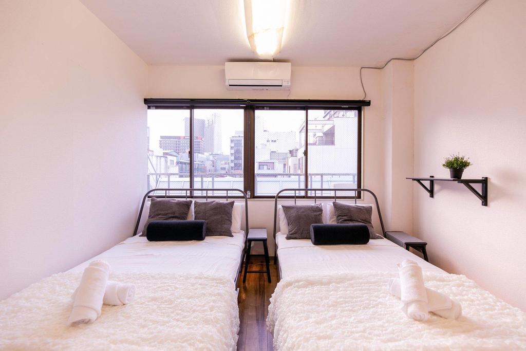 Apartment in Nipponbashi KM54