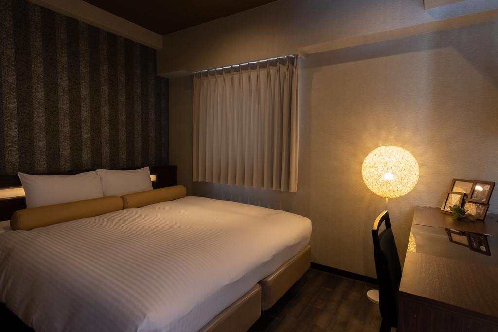 Nipponbashi Luxe Hotel