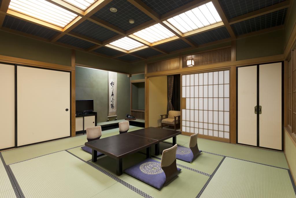 Okada Ryokan Warakutei