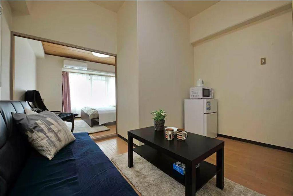 Apartment in Shimanouchi 201