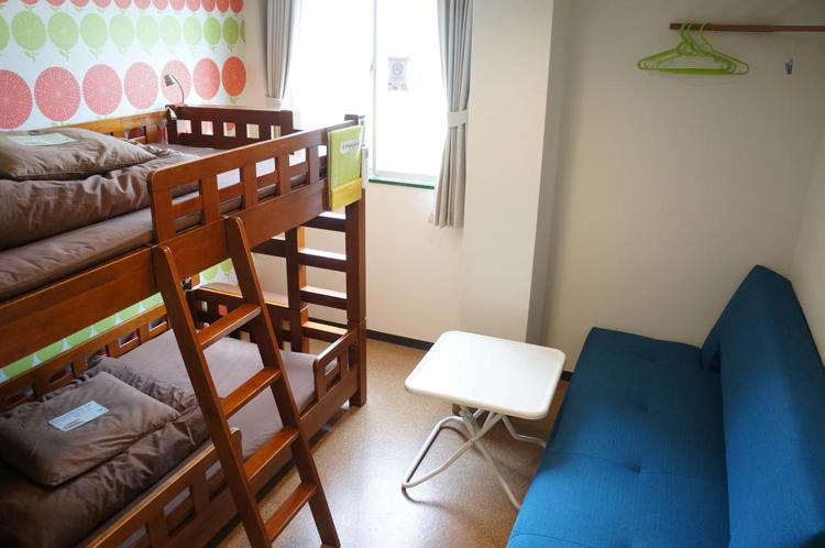 J-Hoppers Osaka Guesthouse