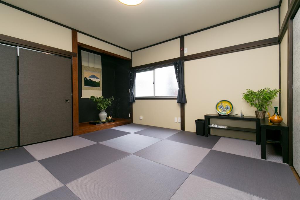 Modern Japanese Style House Mineo Shoten