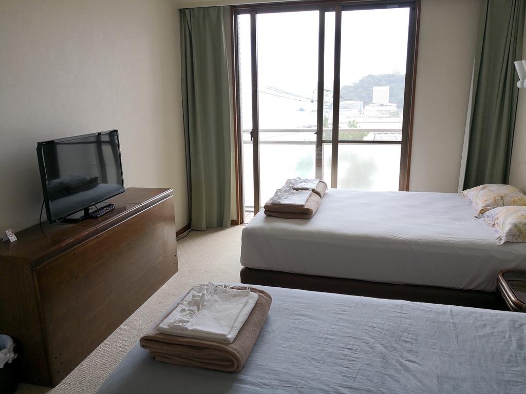 Atami Onsen Guest House Megumi