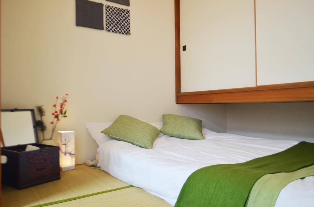 1MINS FROM STATION-TATAMI room-3PERSONS available