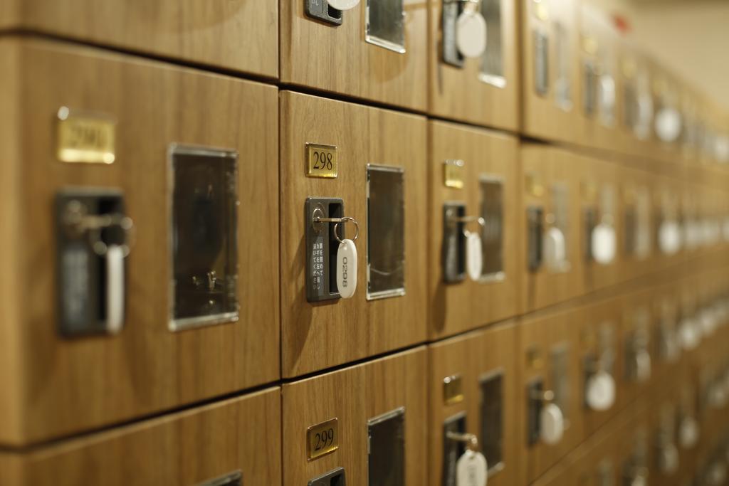 Shinjuku Kuyakusho-mae Capsule Hotel