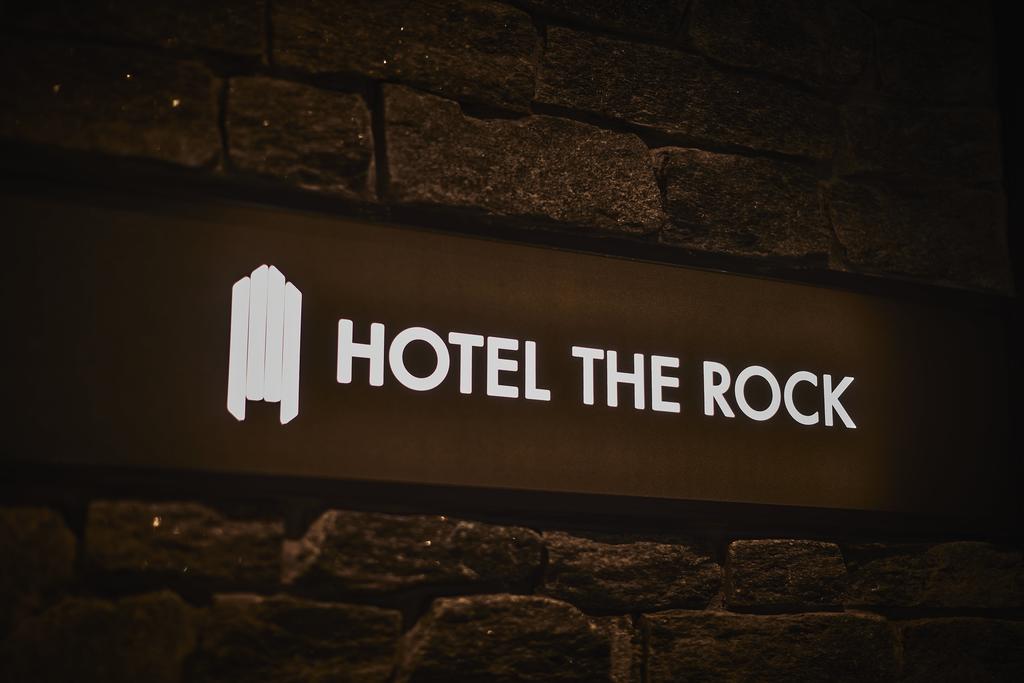 HOTEL THE ROCK