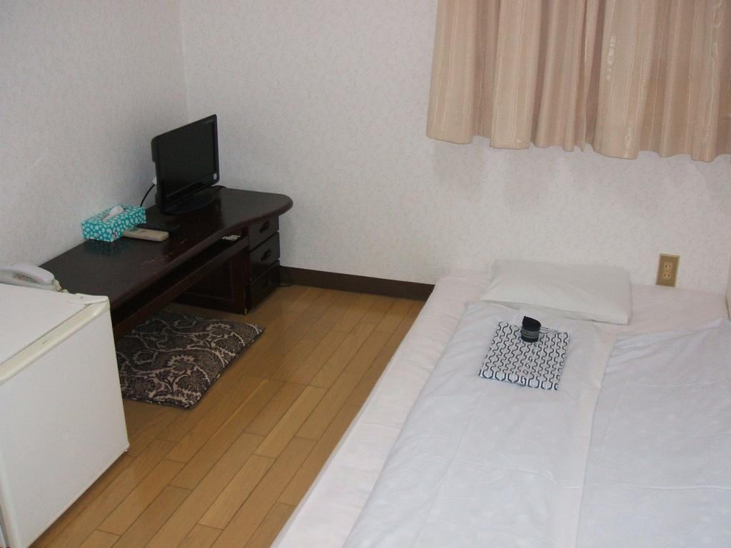 Shinjuku North Hotel (Female Only)