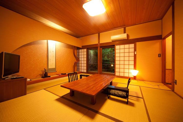 Kappo Ryokan Kannawa Bettei