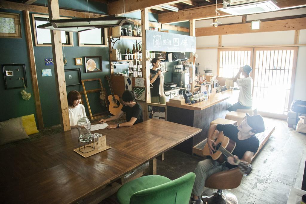 Fukuoka Guesthouse HIVE