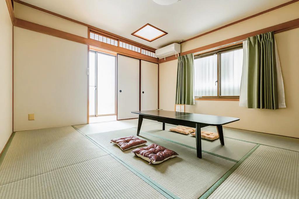 Entire Apartment Near ShinOsaka/Charles Miyahara