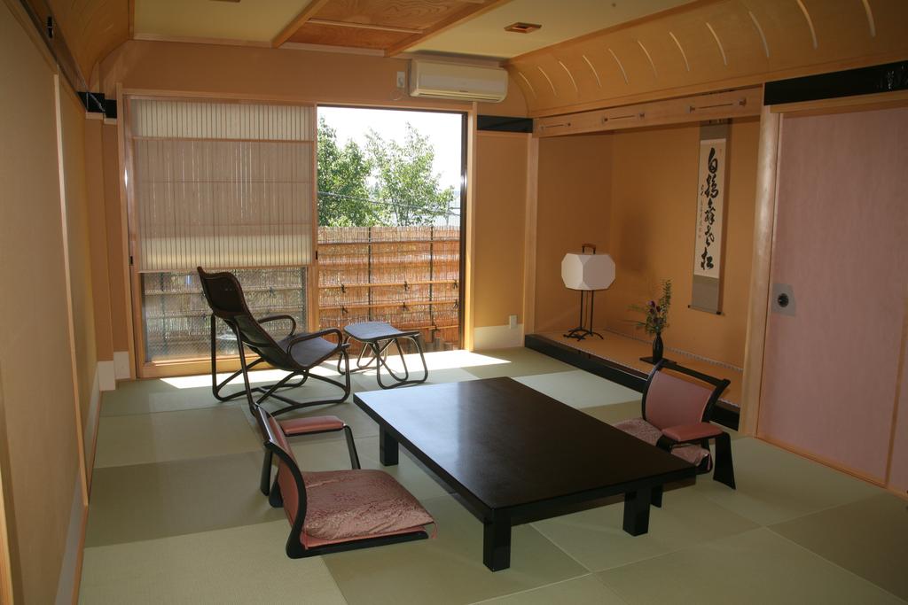 Oiwakeya Ryokan