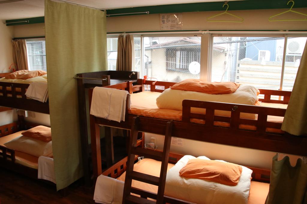 J-Hoppers Osaka Guesthouse