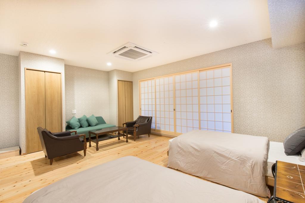 Shimanouchi Apartment