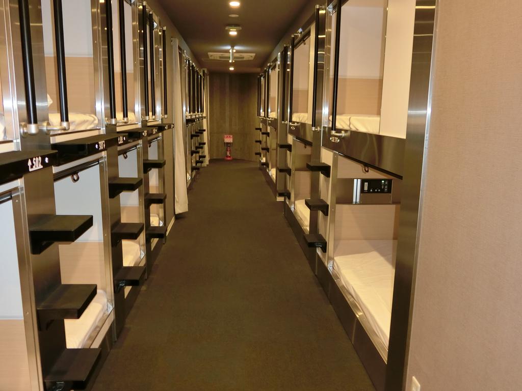 Capsule Hotel Valie Ebisucho