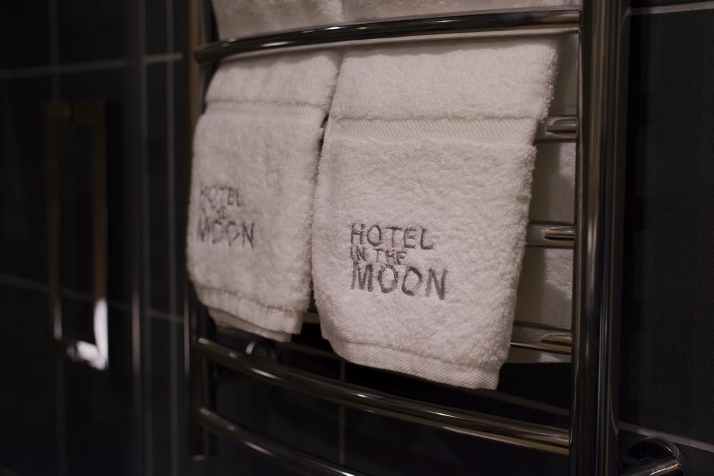 Hotel in the Moon (Adult Only)