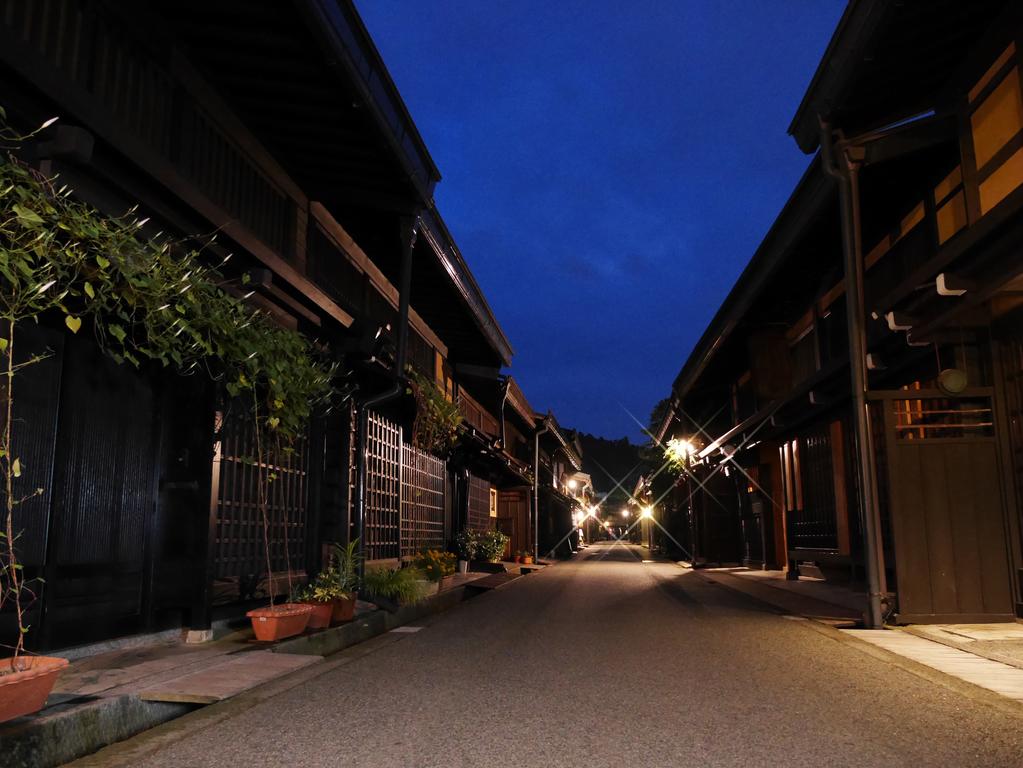 ESTABLISHMENT Takayama Station