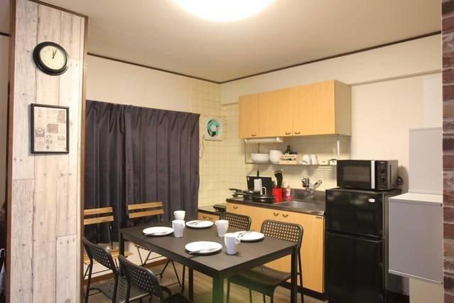 Nipponbashi Kuromon Market 30sec 2BR YU5B