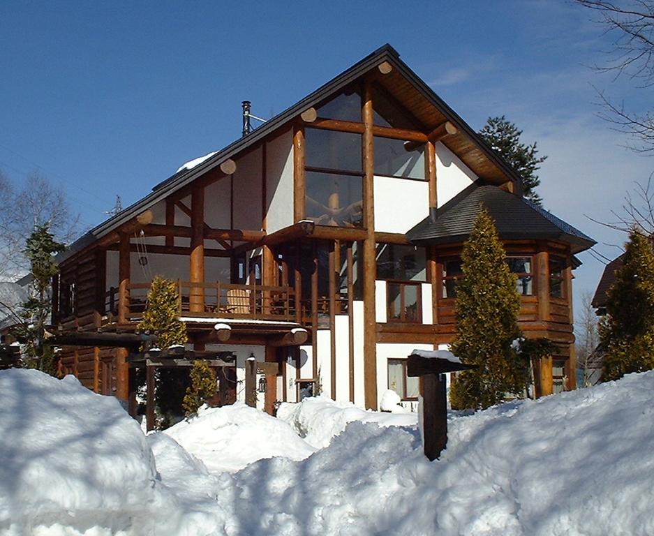 Hakuba Brownie Cottages & Condominiums