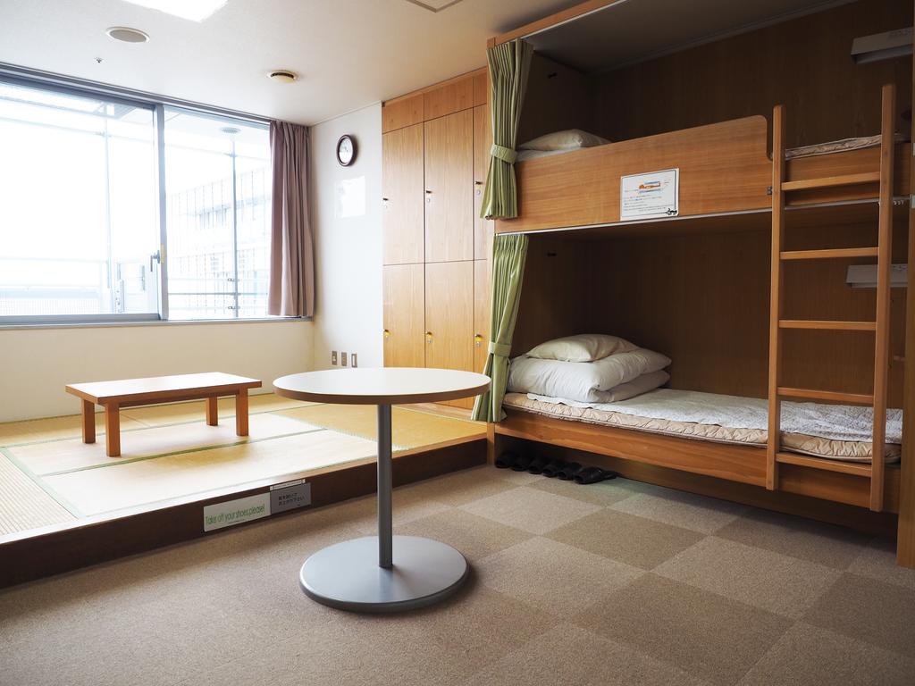 Shin-Osaka Youth Hostel