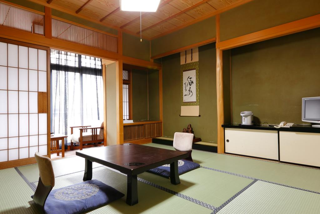 Okada Ryokan Warakutei