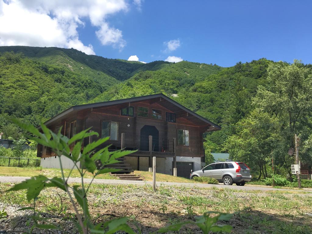 Woodpecker Chalet