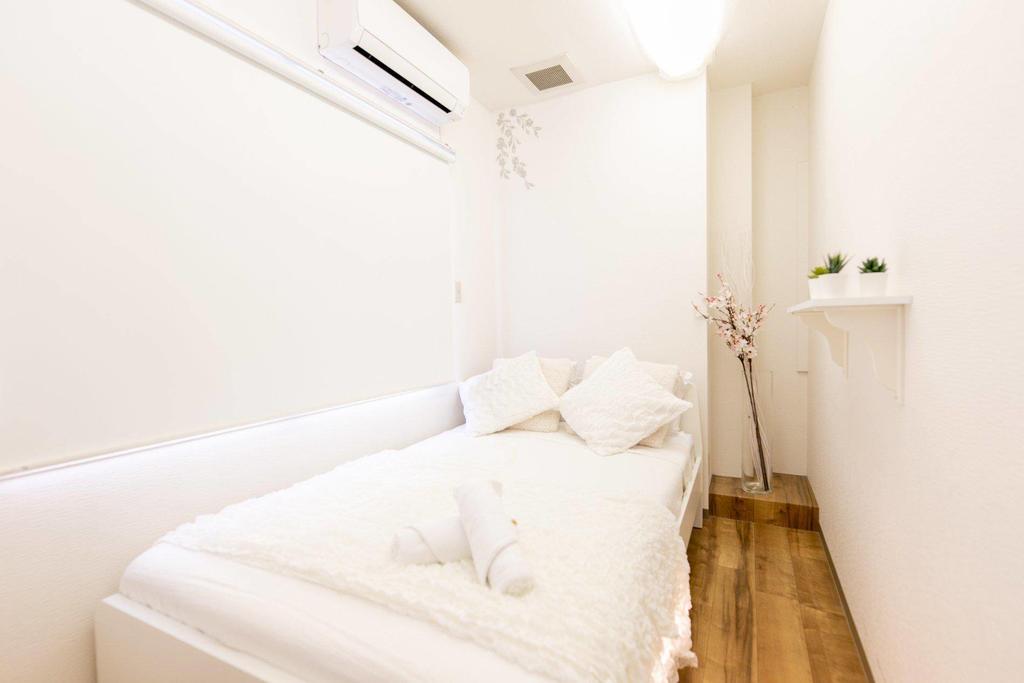 Apartment in Nipponbashi KM54