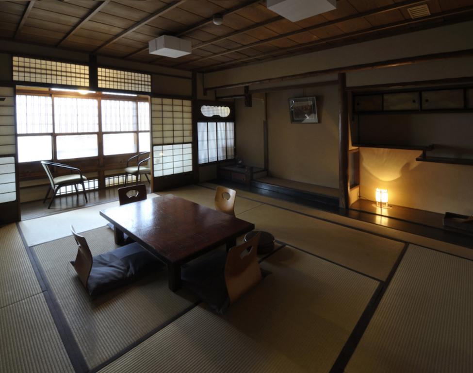 Traditional Kyoto Inn serving Kyoto cuisine IZYASU - Former Ryokan Izuyasui