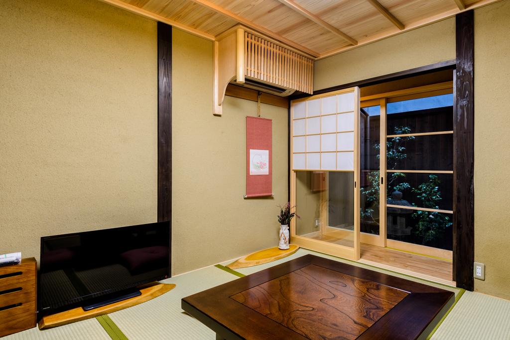 Nadeshiko Shirakawa Machiya House