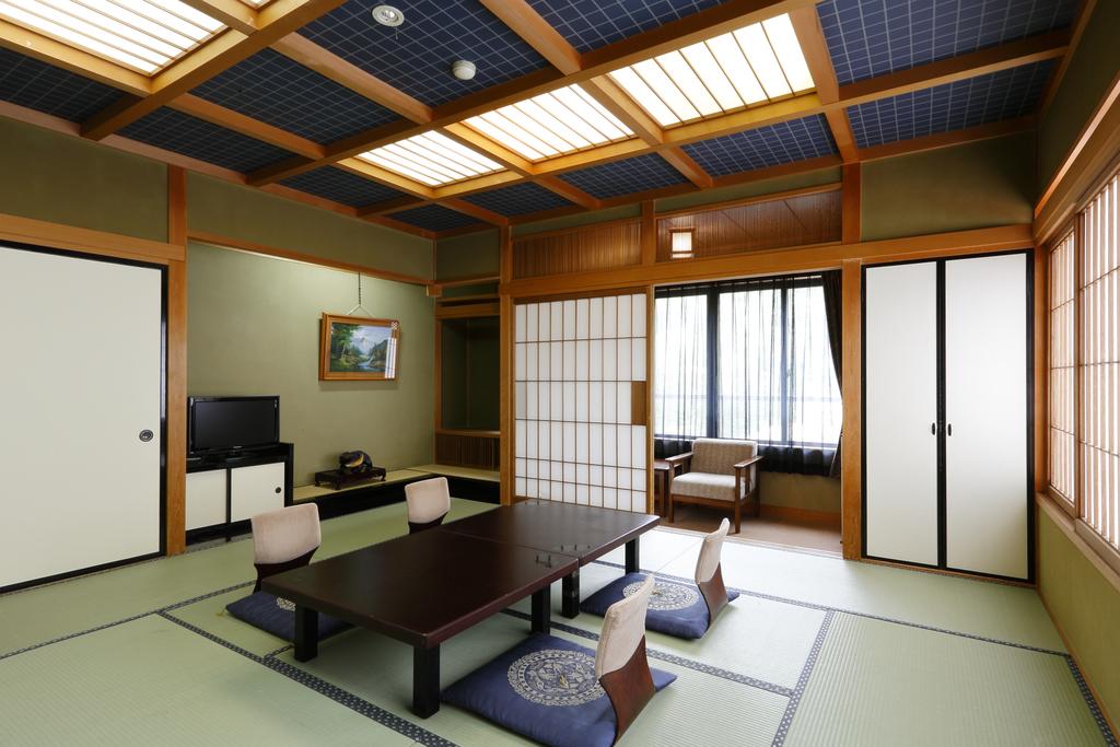 Okada Ryokan Warakutei