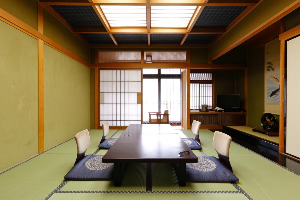 Okada Ryokan Warakutei