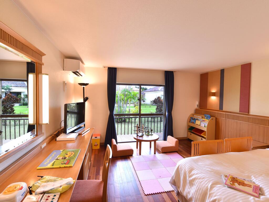 FUSAKI BEACH RESORT HOTEL & VILLAS