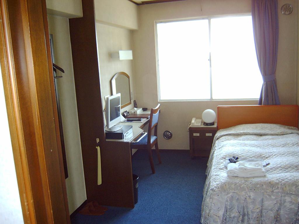 Tokyo Business Hotel