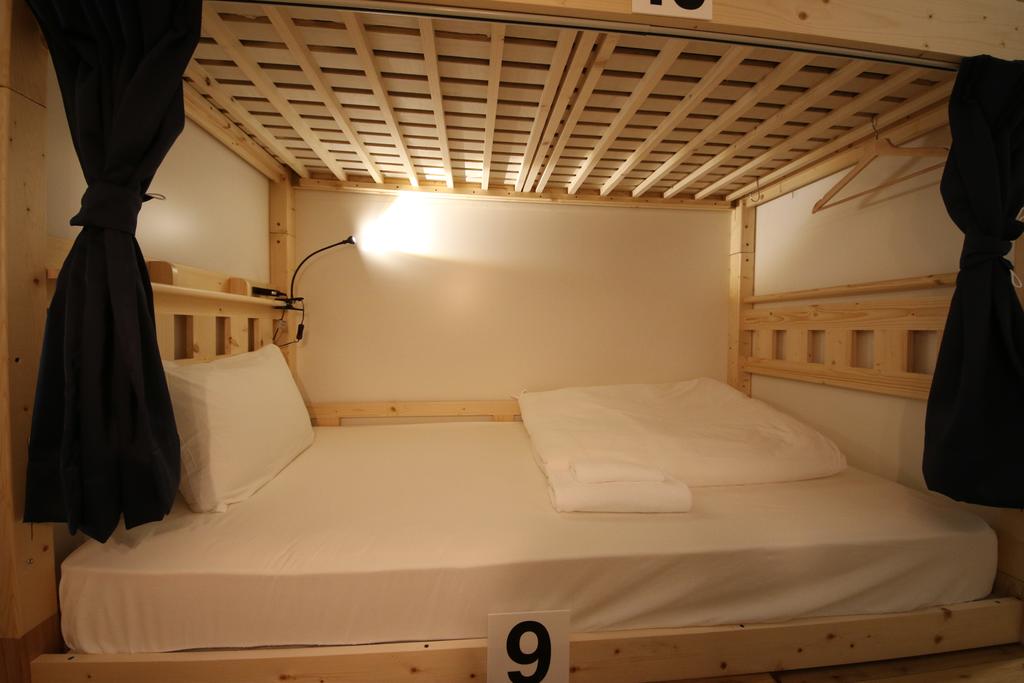 coins hostel tenjin