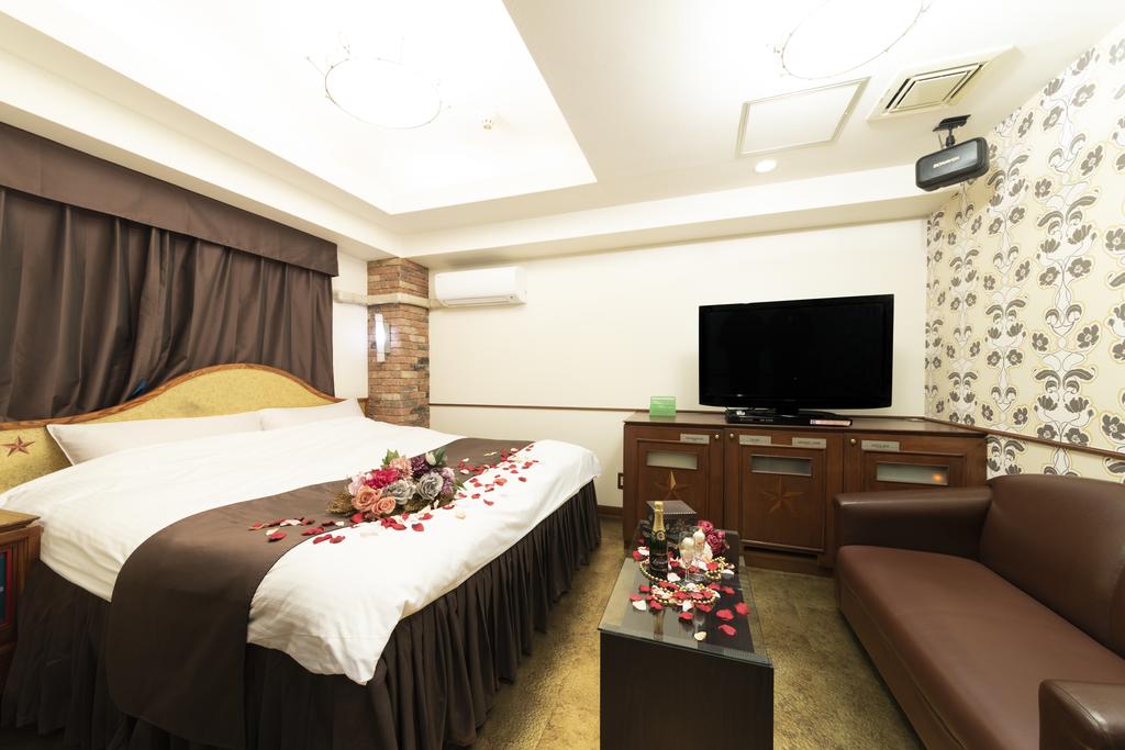 Hotel Nihonbashi Little Chapel Christmas (Adult Only)