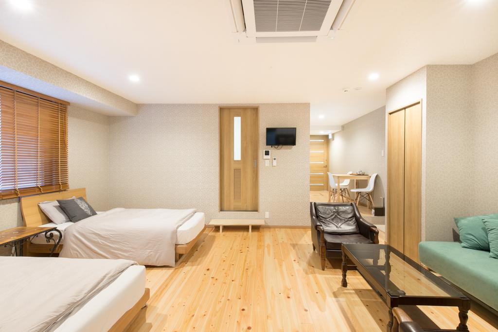 Shimanouchi Apartment