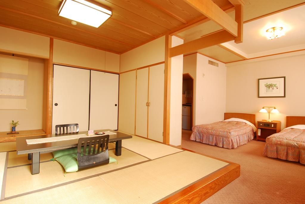 Hanabishi Hotel